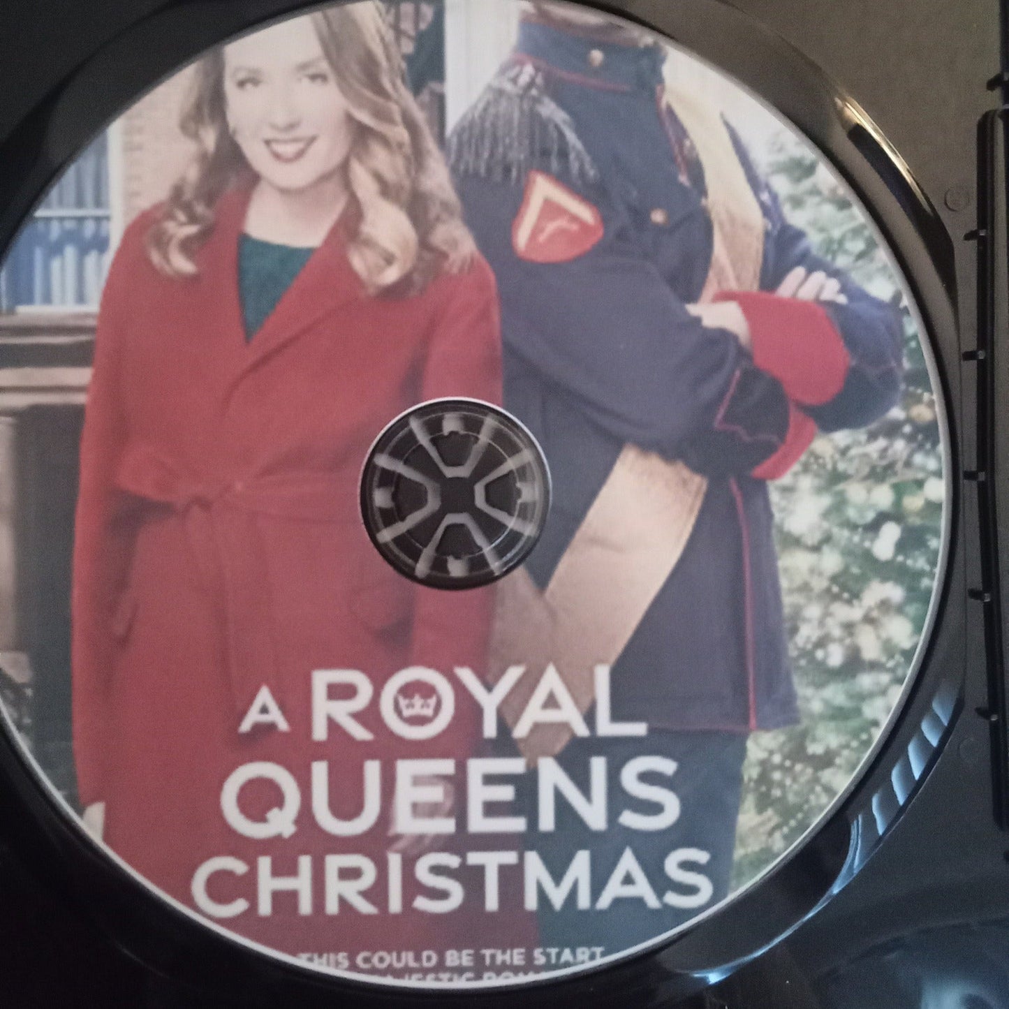 A Royal Queens Christmas (2021) DVD with Megan Park