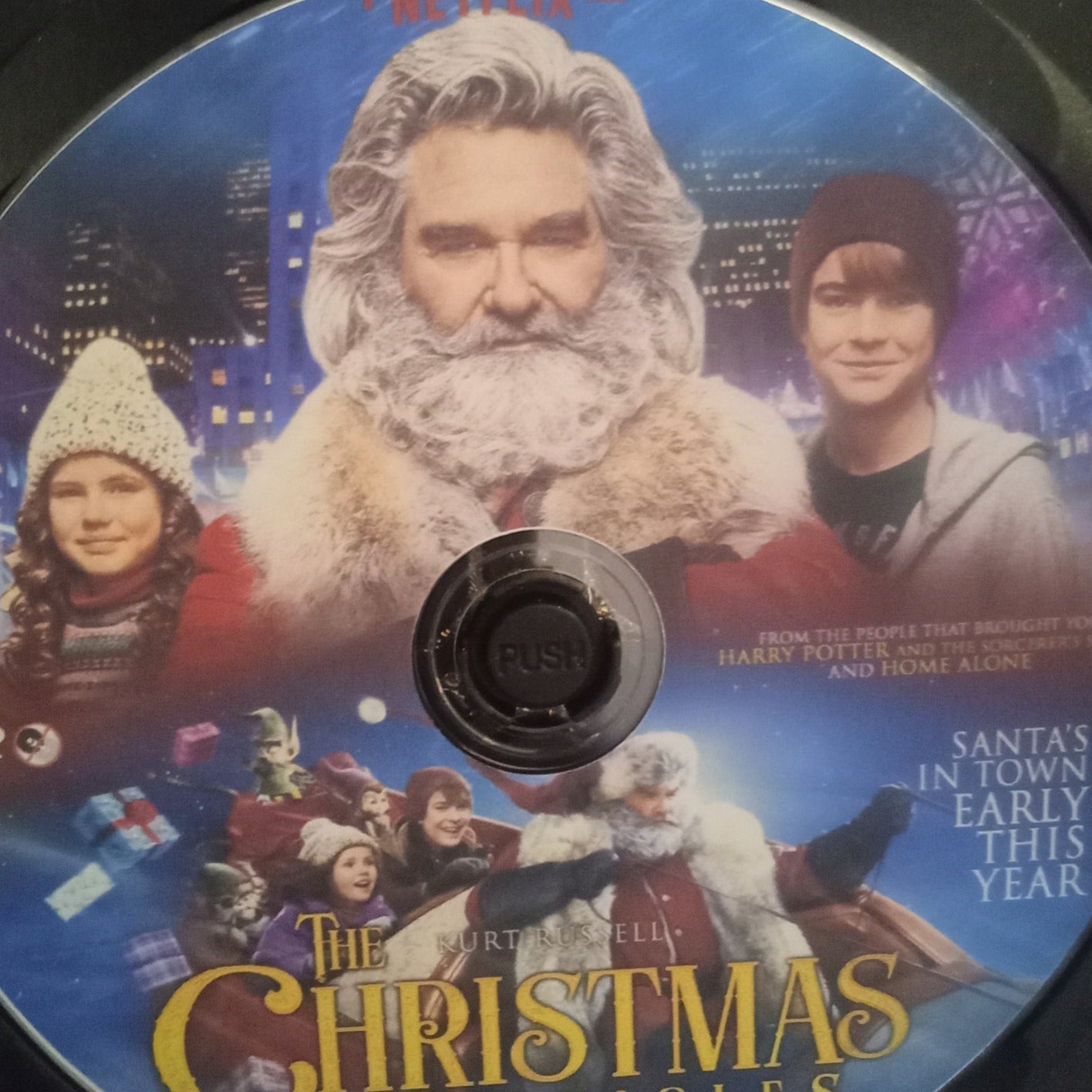 The Christmas Chronicles (2018) DVD with Kurt Russell in a DVD case with the artwork