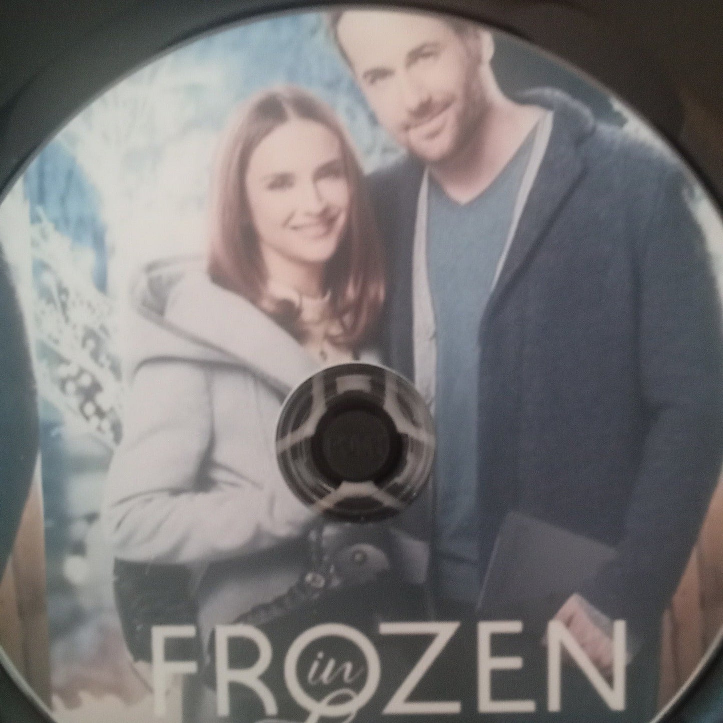 Frozen In Love (2018) DVD with Rachel Leigh Cook & Niall Matter