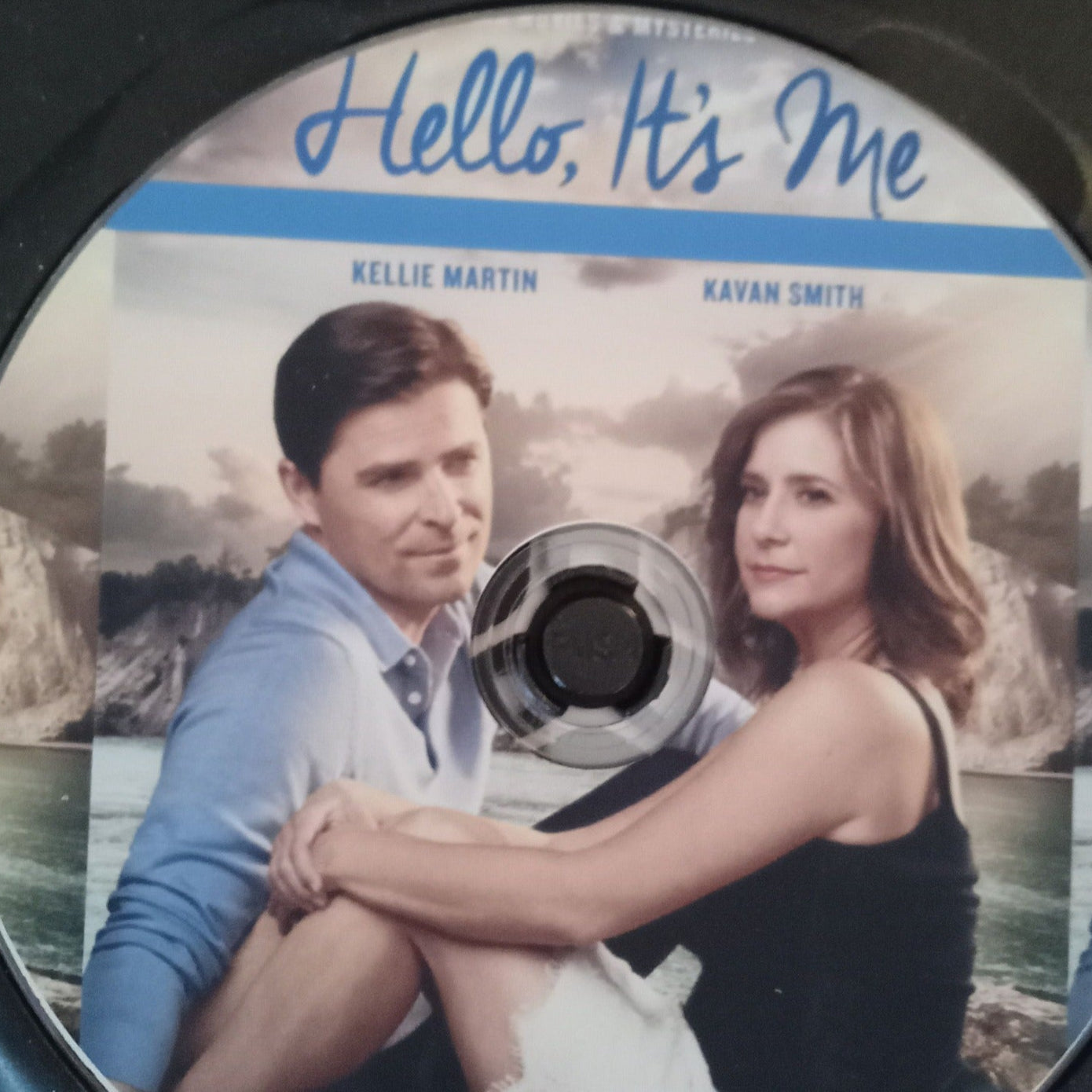 Hello, It's Me (2015) DVD with Kellie Martin & Kavan Smith in a DVD Case with the artwork **SALE**