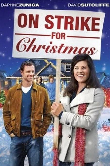 On Strike For Christmas (2010) DVD with Daphne Zuniga & David Sutcliffe in a DVD Case with cover art