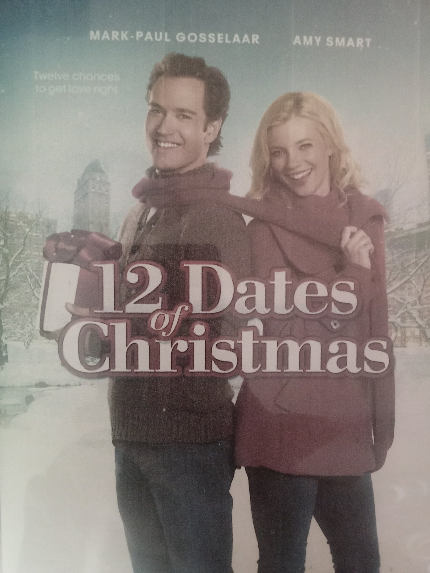 12 Dates of Christmas (2011) DVD with Amy Smart in a DVD CASE with COVER ART
