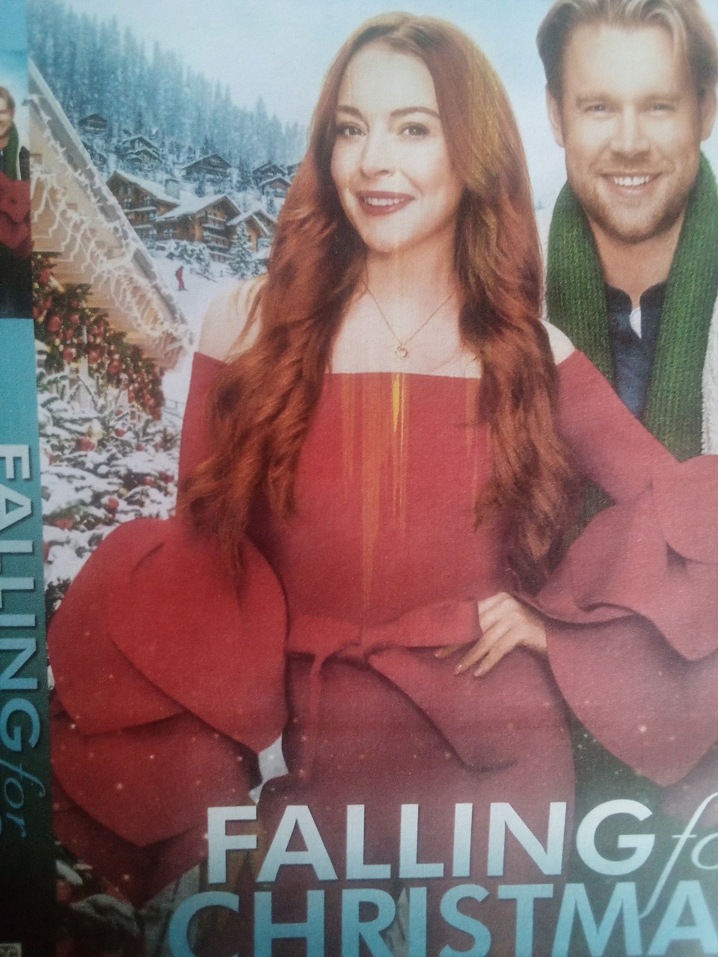 Falling for Christmas (2022) DVD with Lindsey Lohan in a DVD CASE with COVER ART **SALE**