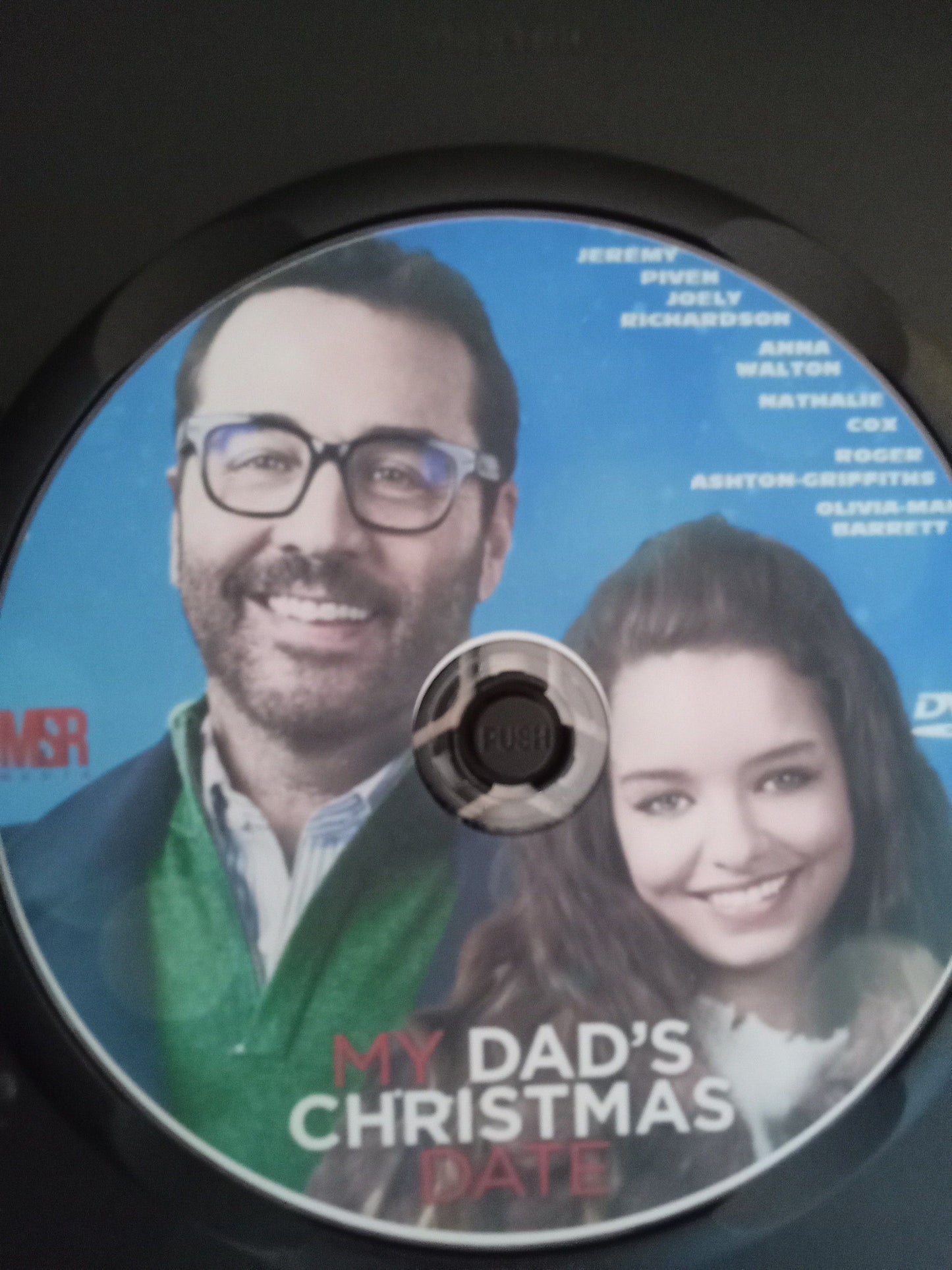 My Dad's Christmas Date (2020) DVD with Jeremy Piven in a DVD case with the cover art