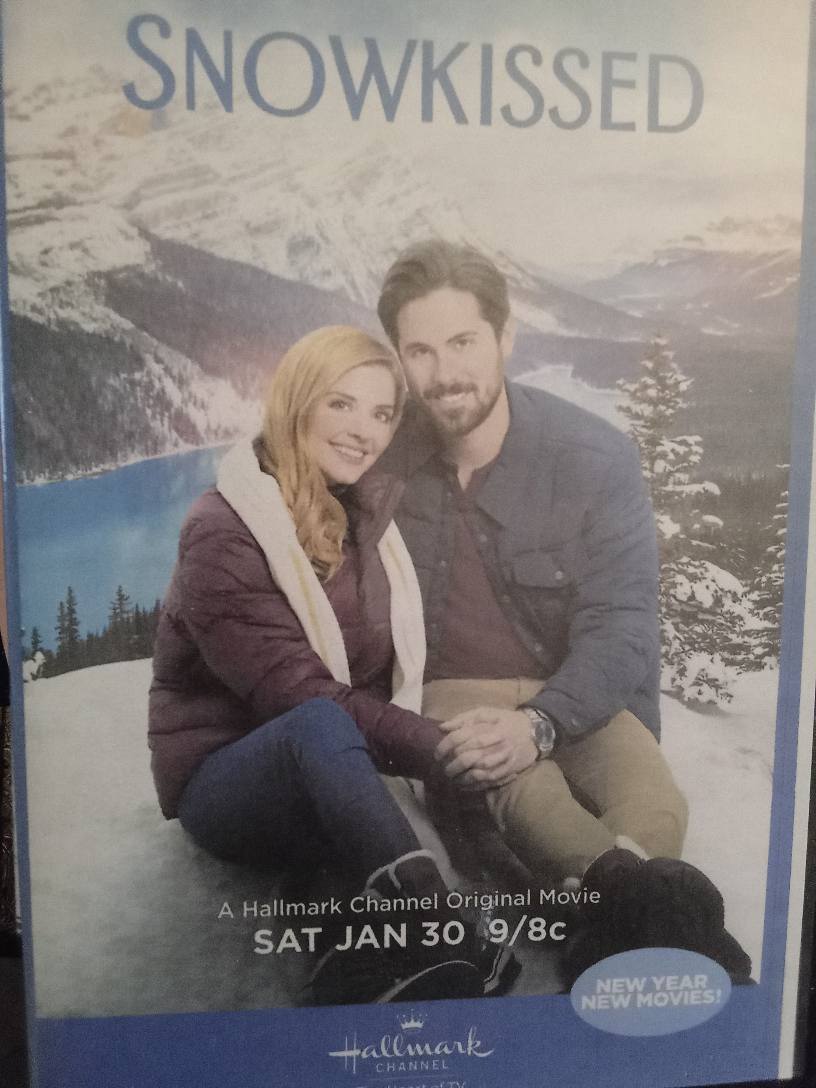 Snowkissed (2021) DVD with Jen Lilley in a DVD CASE with COVER ART **SALE**