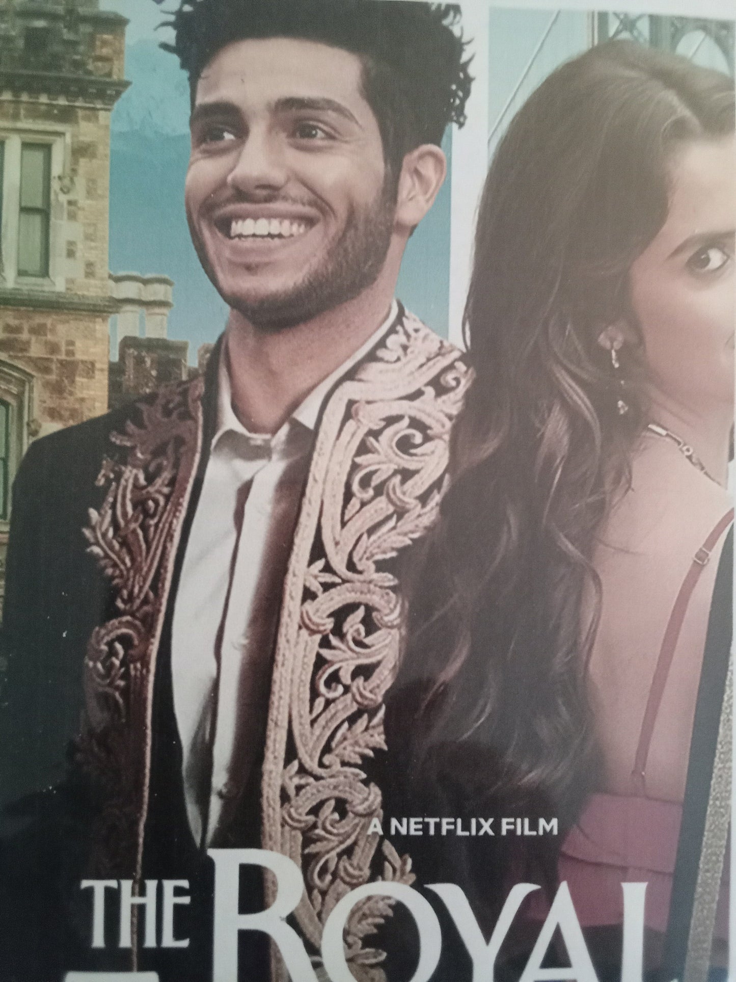 The Royal Treatment (2022) DVD Netflix with Laura Marano in a DVD Case with Cover Art